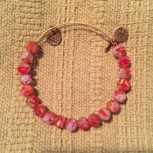 Orange\White\Hint of Yellow Bead Expandable Gold